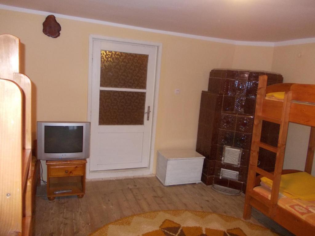 Pensiunea Adina Cavnic Kamer foto
