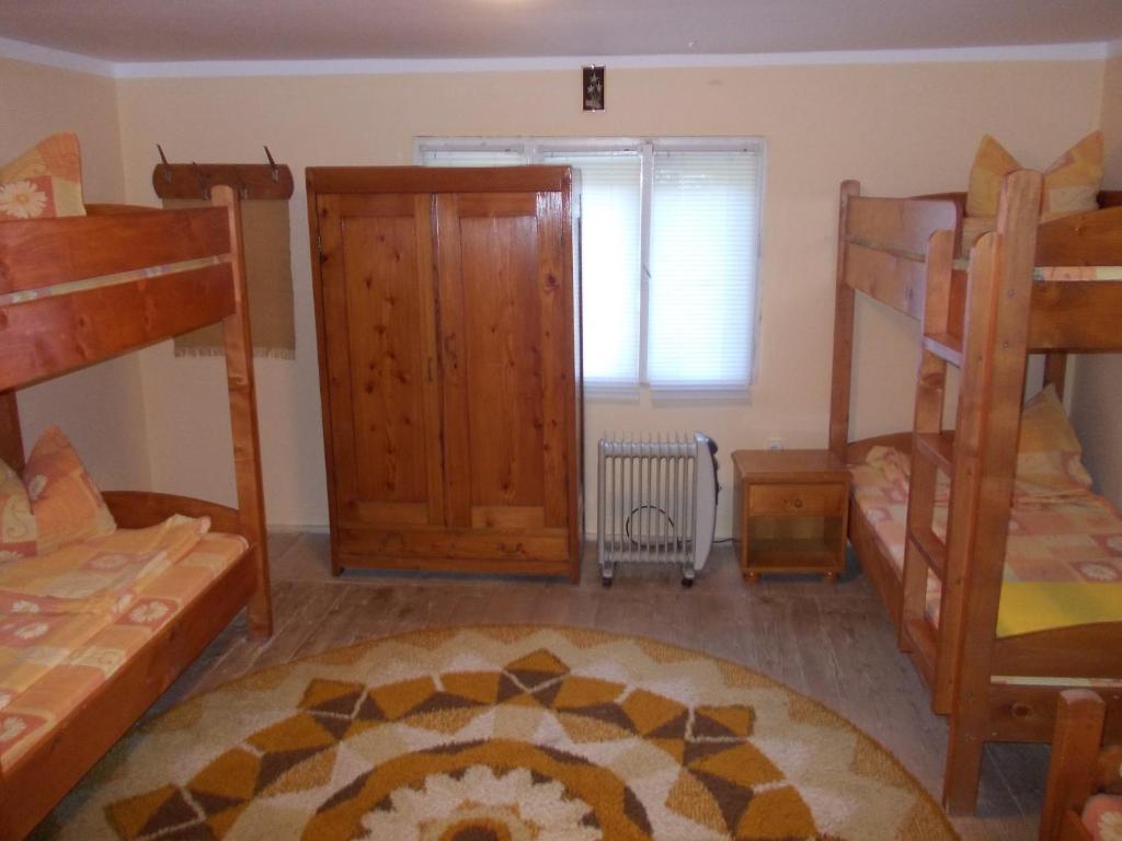 Pensiunea Adina Cavnic Kamer foto